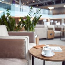 luxury-airport-lounge-coffee-table-1-rmho8rsoe2tm7fgtqyomc64yob7knfb9dtoupz5rcw